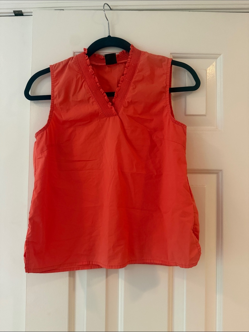 Women's Sleeveless V-Neck Camisole in Coral